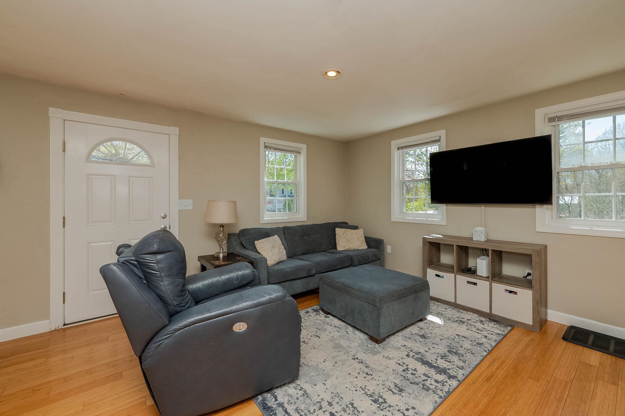 54 Mill Road Kingston, NH 03848 - Photo 11 of 40 Gallery Image 11