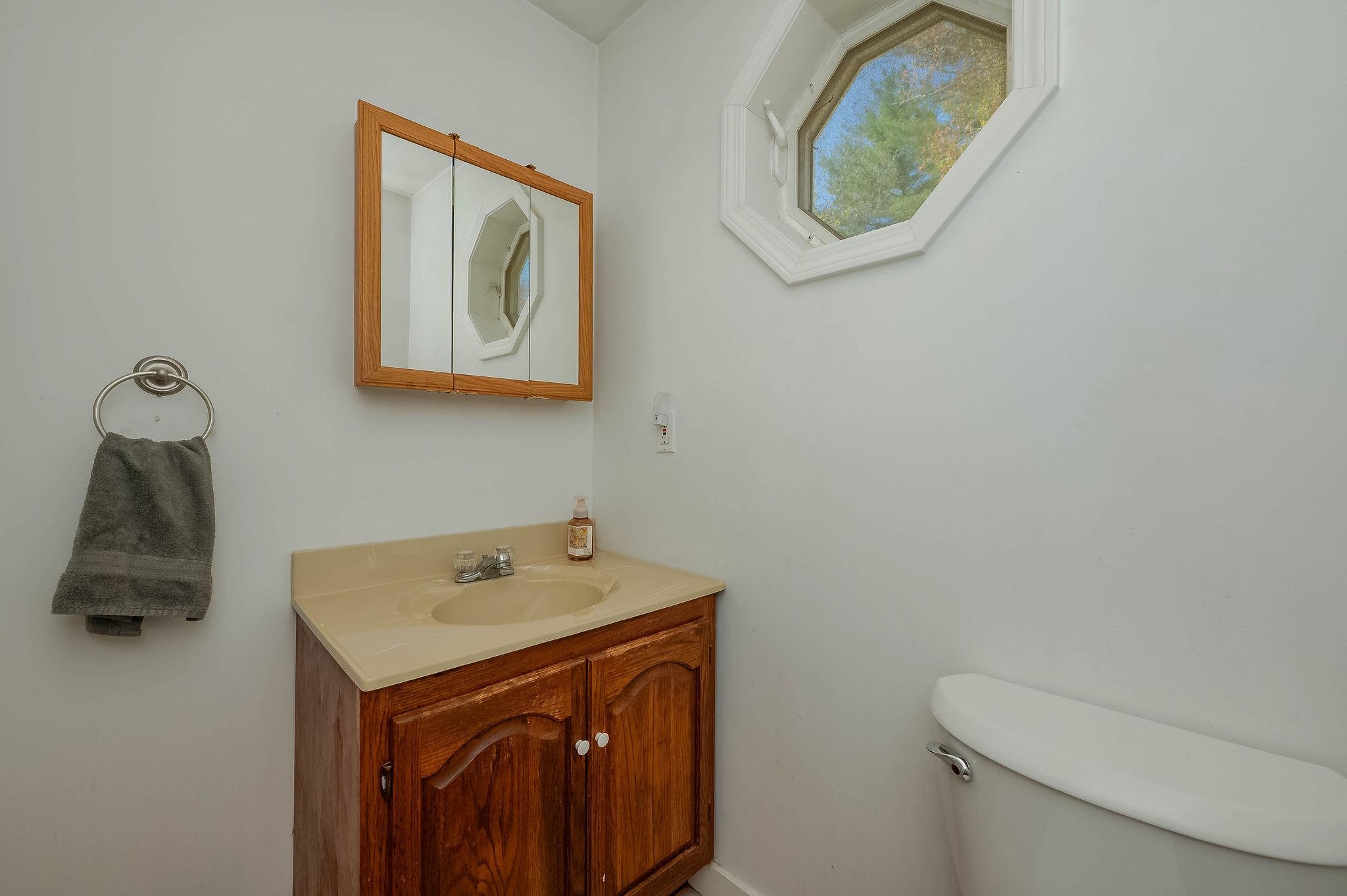 54 Mill Road Kingston, NH 03848 - Photo 27 of 40 Gallery Image 27