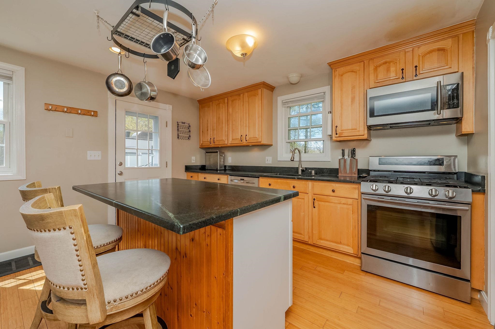 54 Mill Road Kingston, NH 03848 - Photo 6 of 40 Gallery Image 6