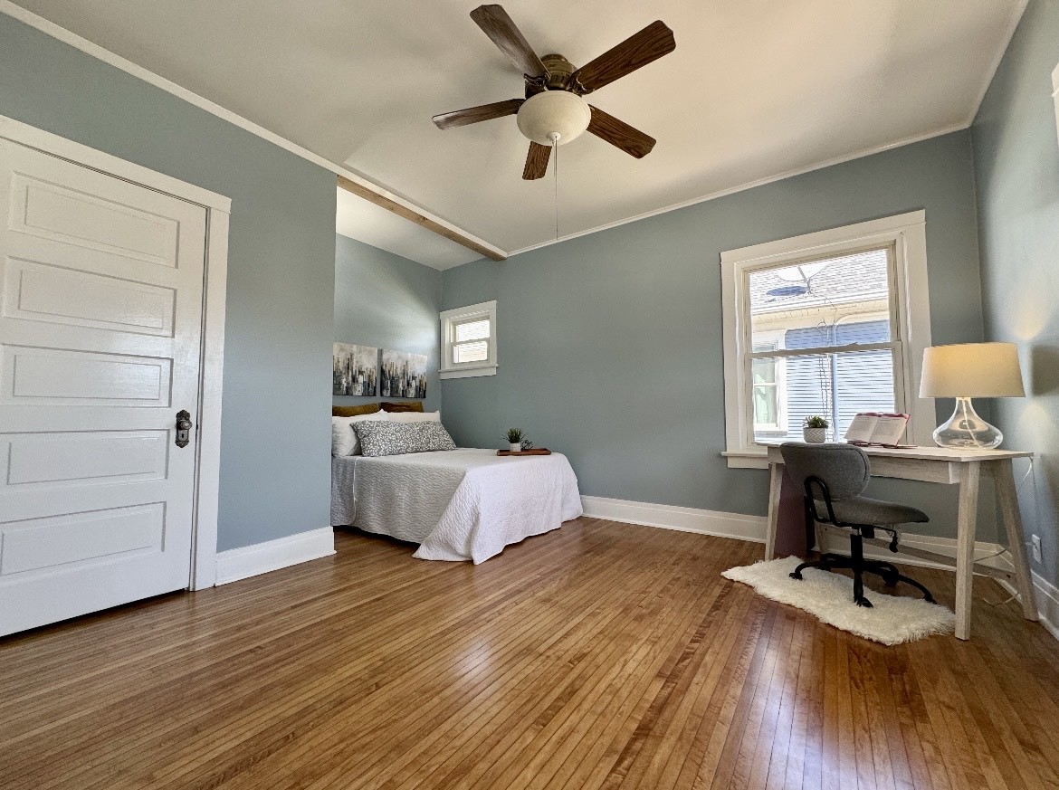 210 Elm Street Elgin, IL 60123 - Photo 5 of 18 Gallery Image 5