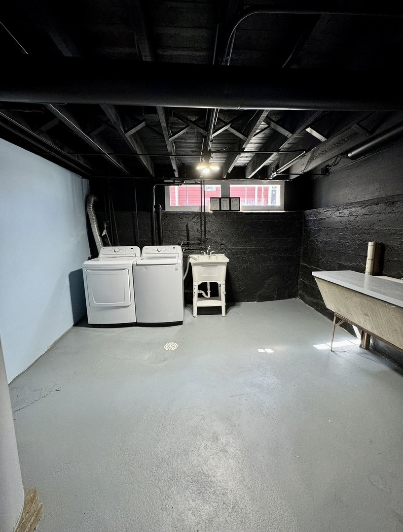 210 Elm Street Elgin, IL 60123 - Photo 8 of 18 Gallery Image 8