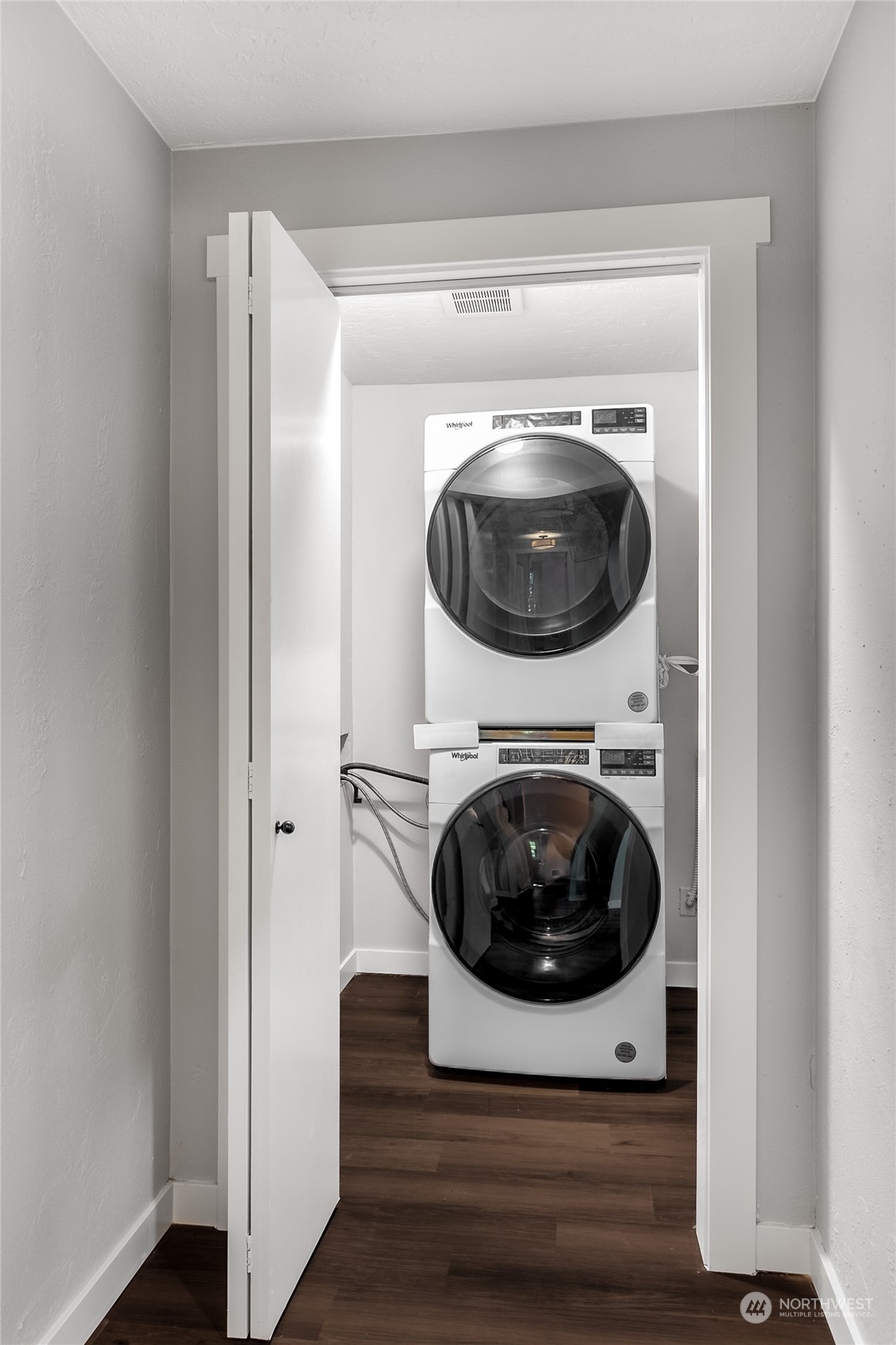 923 Tipsoo Loop North Rainier, WA 98576 - Photo 16 of 35