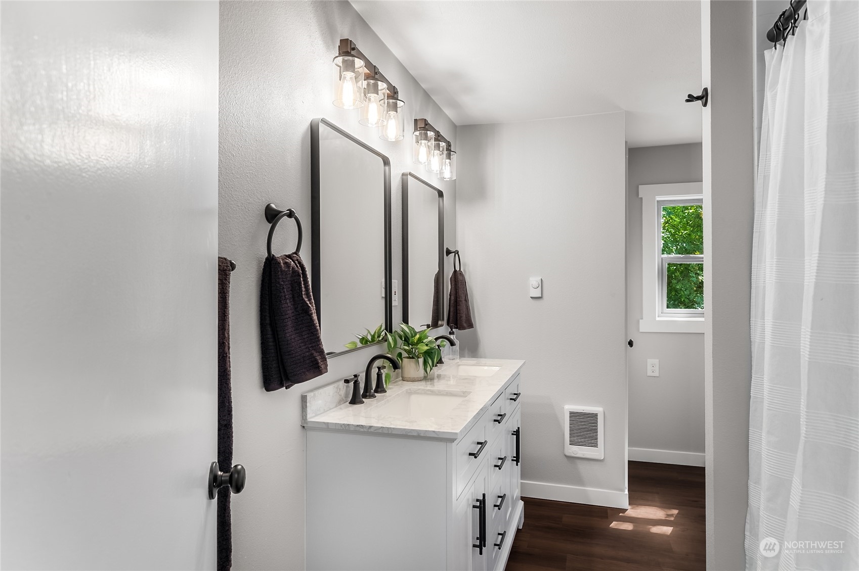 923 Tipsoo Loop North Rainier, WA 98576 - Photo 18 of 35