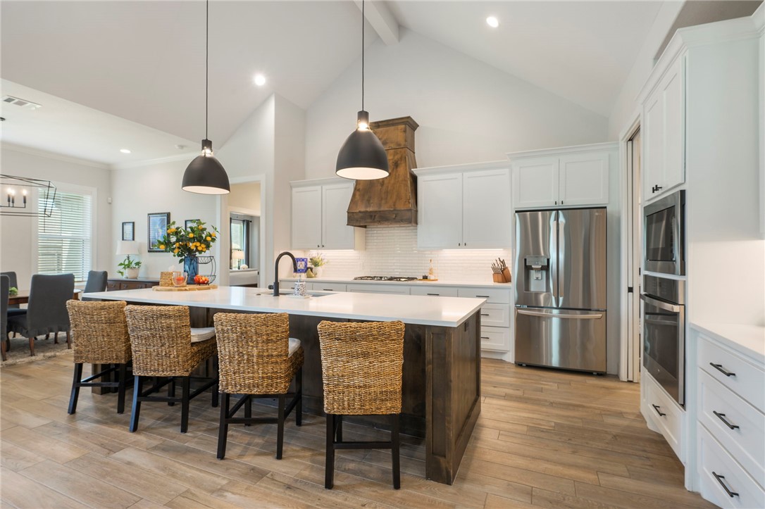5019 Grayson Way Bryan, TX 77802 - Photo 5 of 26 Elegant kitchen with eating bar.