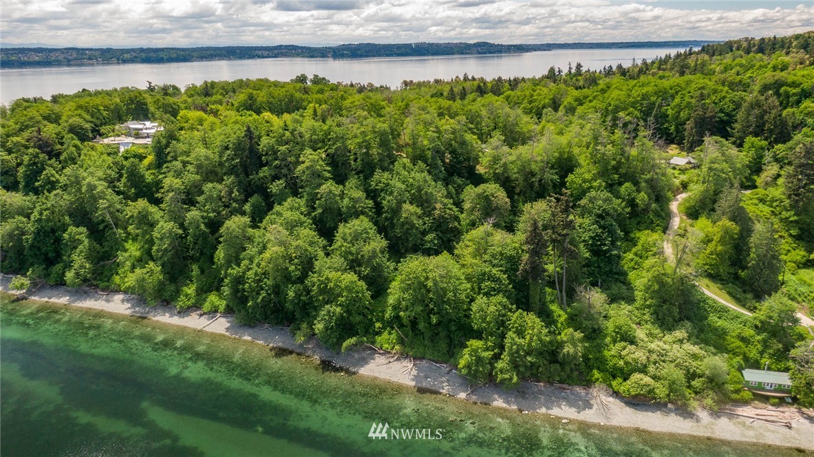 41-xx Southwest Luana Beach Road Vashon, WA 98070 - Photo 1 of 13 Gallery Image 1