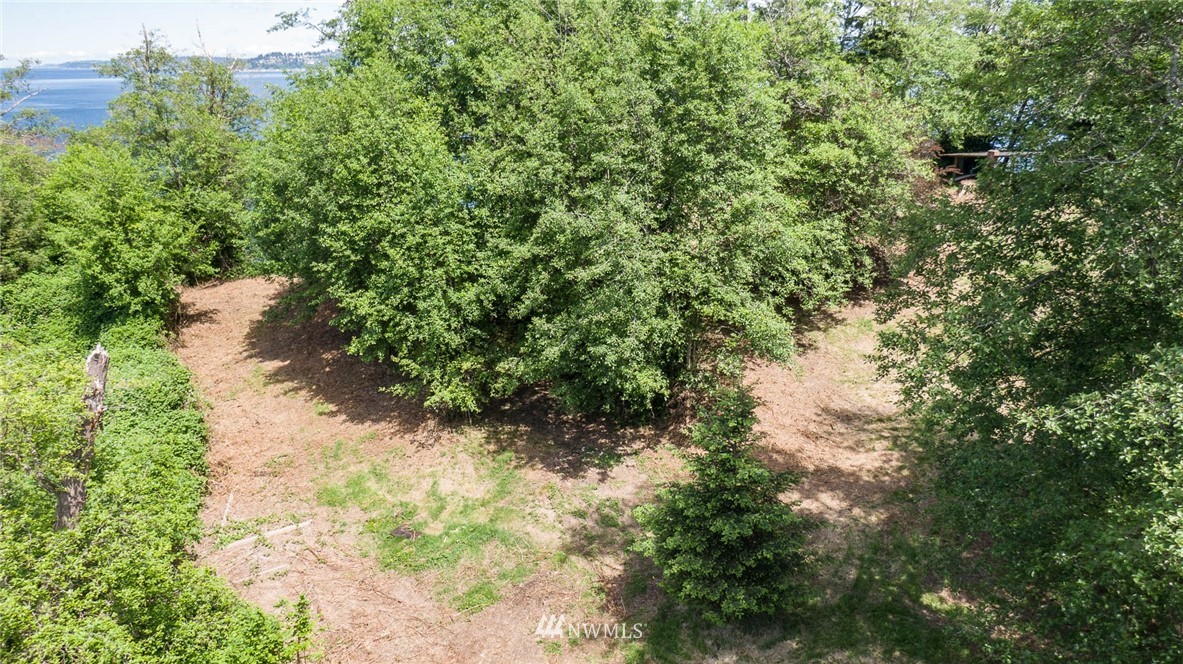 41-xx Southwest Luana Beach Road Vashon, WA 98070 - Photo 2 of 13 Gallery Image 2