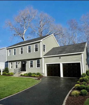 $749,900 | 38 Colonial Road, Webster, MA 01570