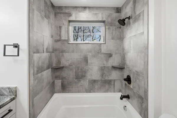 $679,900 | 38 Colonial Road, Webster, MA 01570