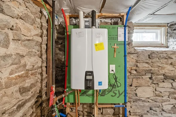 $679,900 | 38 Colonial Road, Webster, MA 01570