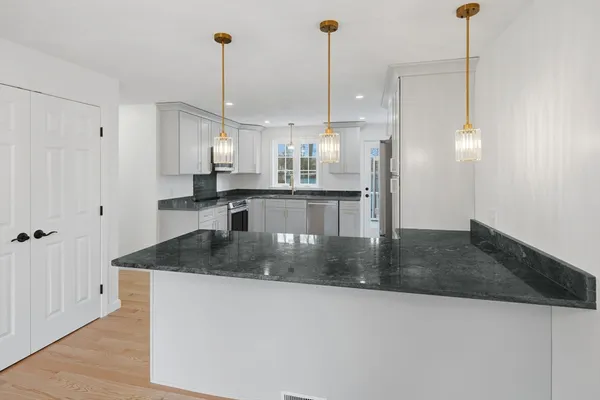 $679,900 | 38 Colonial Road, Webster, MA 01570