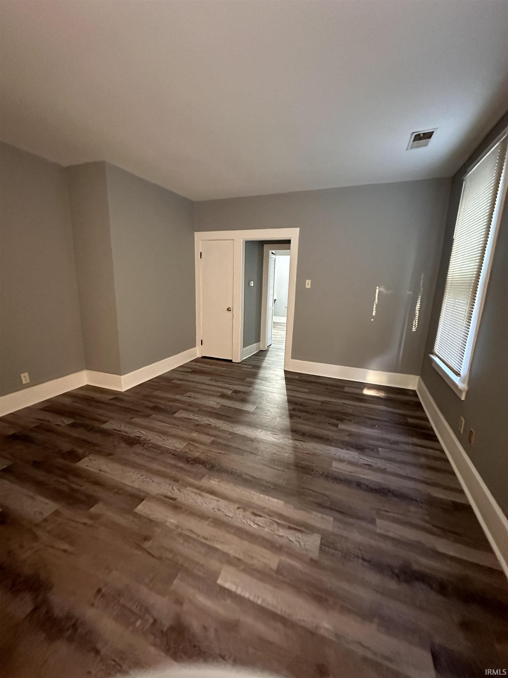 818 Southeast Riverside Drive Evansville, IN 47713 - Photo 15 of 27