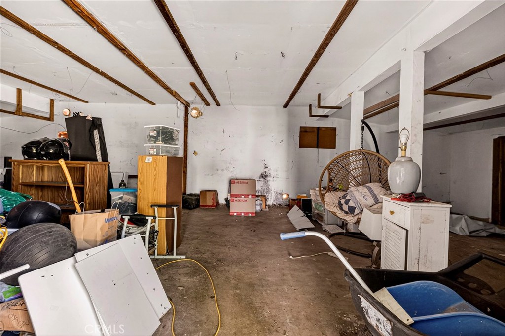 32 Sheldon Avenue Gridley, CA 95948 - Photo 49 of 75 a living room with furniture and a flat screen tv