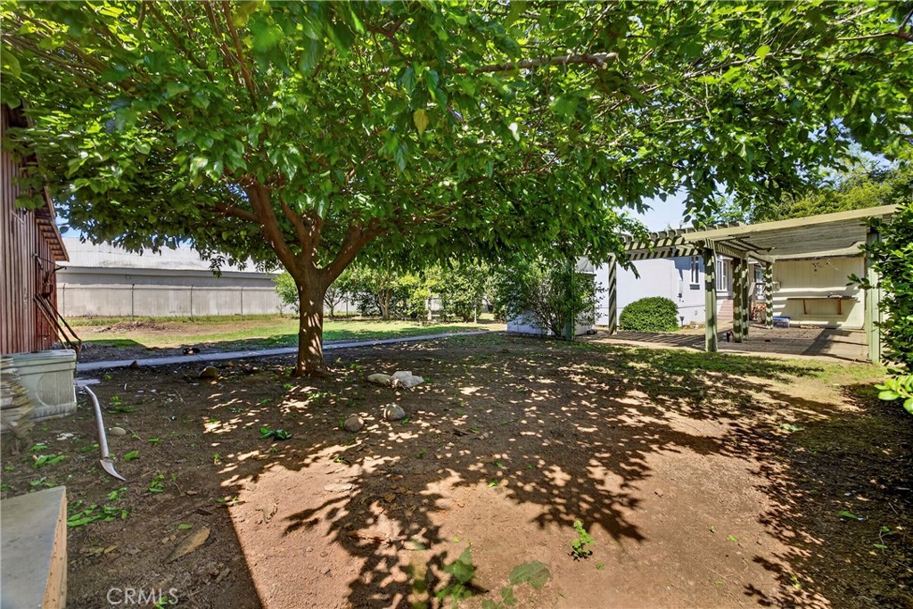 32 Sheldon Avenue Gridley, CA 95948 - Photo 51 of 75 a backyard of a house with lots of green space