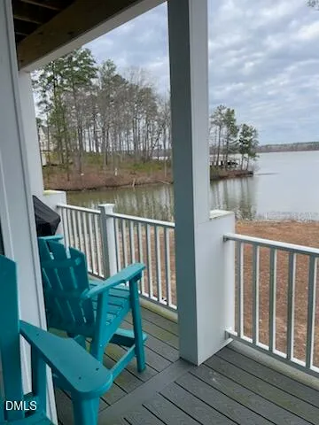 a view of a outdoor sitting area with an outdoor