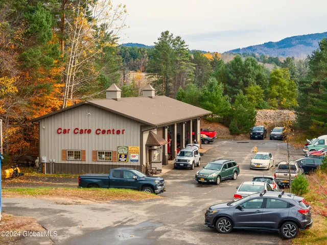 $748,000 | 559 Lake Flower Avenue, Saranac Lake, NY 12983