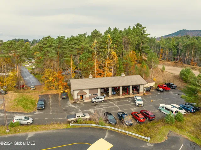 $748,000 | 559 Lake Flower Avenue, Saranac Lake, NY 12983