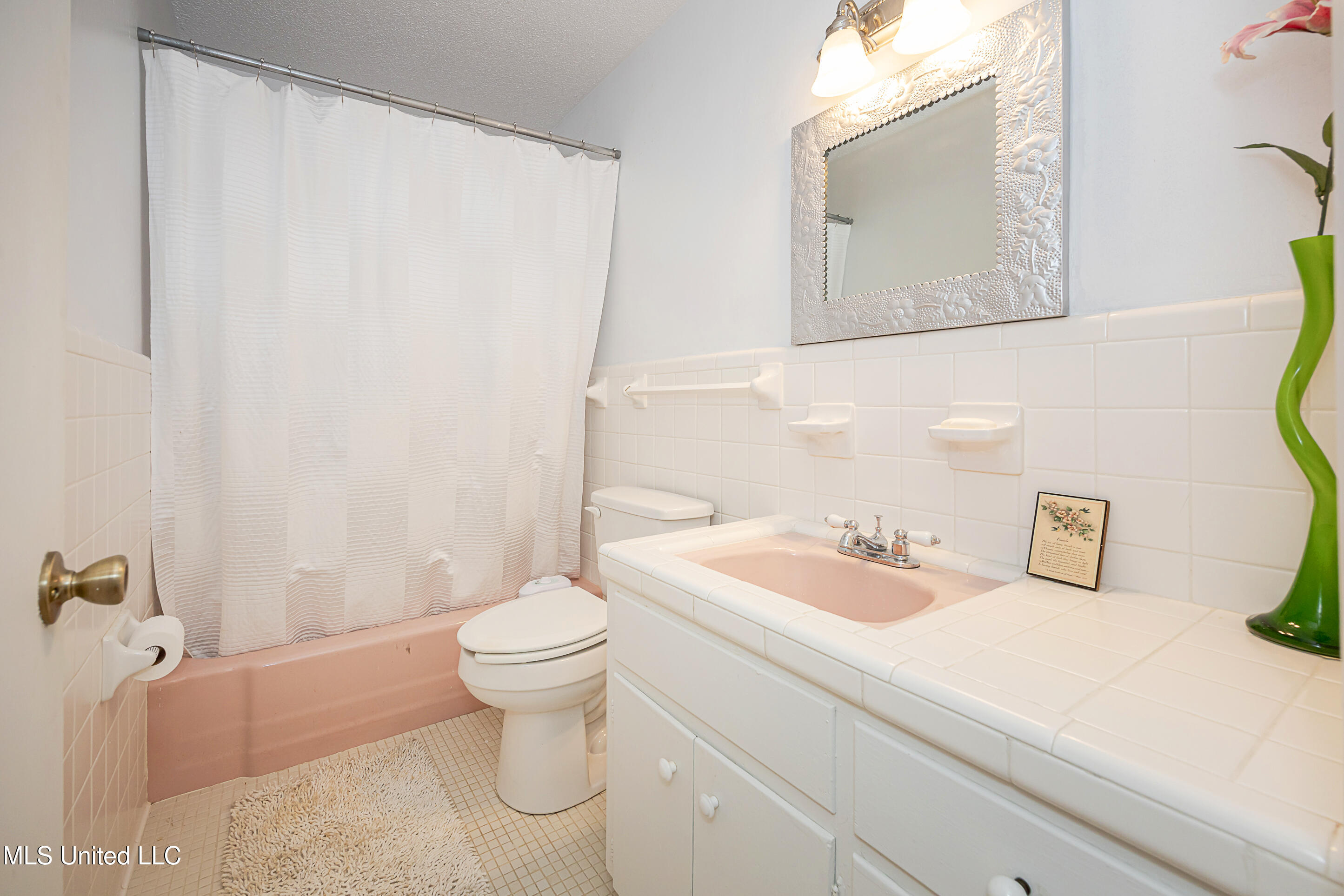 1204 Hill Crest Road Ocean Springs, MS 39564 - Photo 11 of 91 IMG_2002