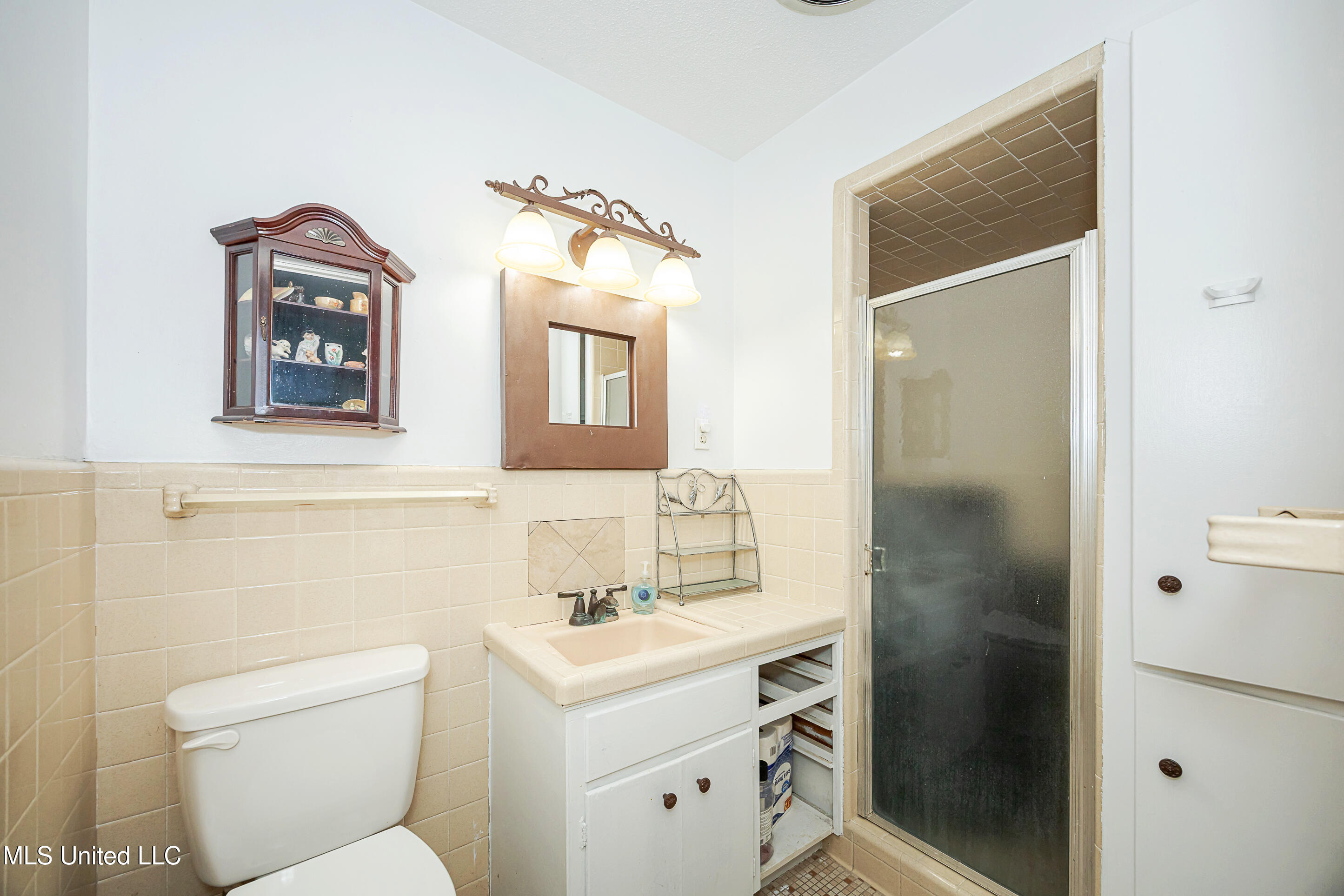 1204 Hill Crest Road Ocean Springs, MS 39564 - Photo 12 of 91 IMG_2004