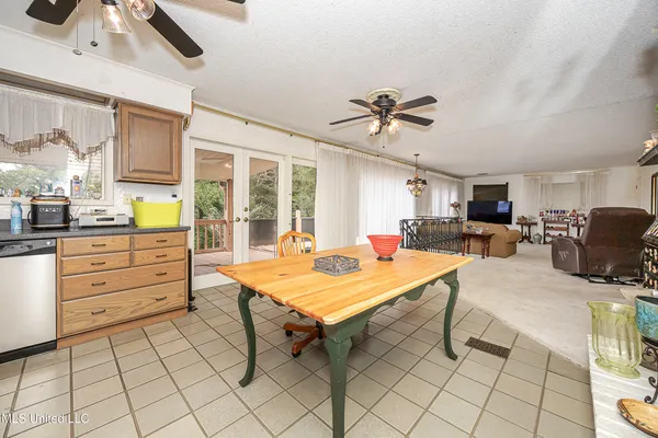 $950,000 | 1204 Hill Crest Road, Ocean Springs, MS 39564