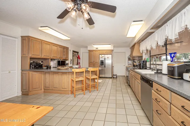 $950,000 | 1204 Hill Crest Road, Ocean Springs, MS 39564