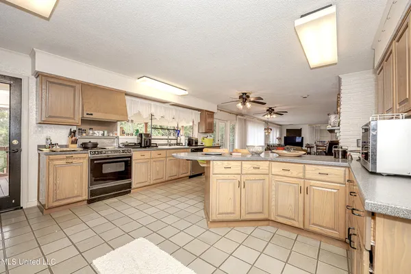 $950,000 | 1204 Hill Crest Road, Ocean Springs, MS 39564