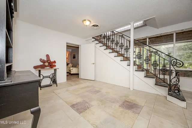 $950,000 | 1204 Hill Crest Road, Ocean Springs, MS 39564