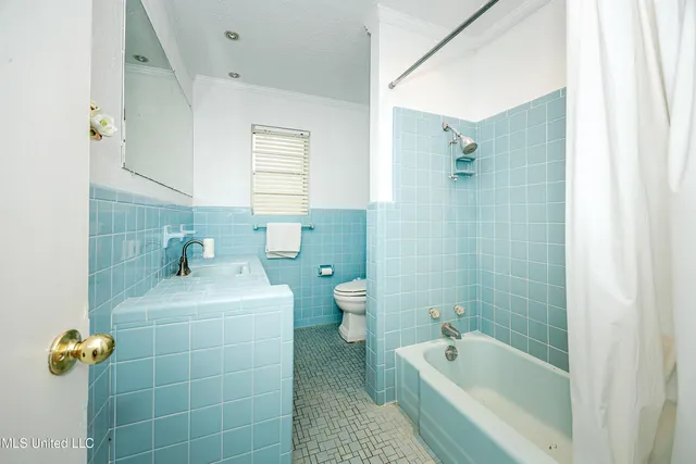 $950,000 | 1204 Hill Crest Road, Ocean Springs, MS 39564