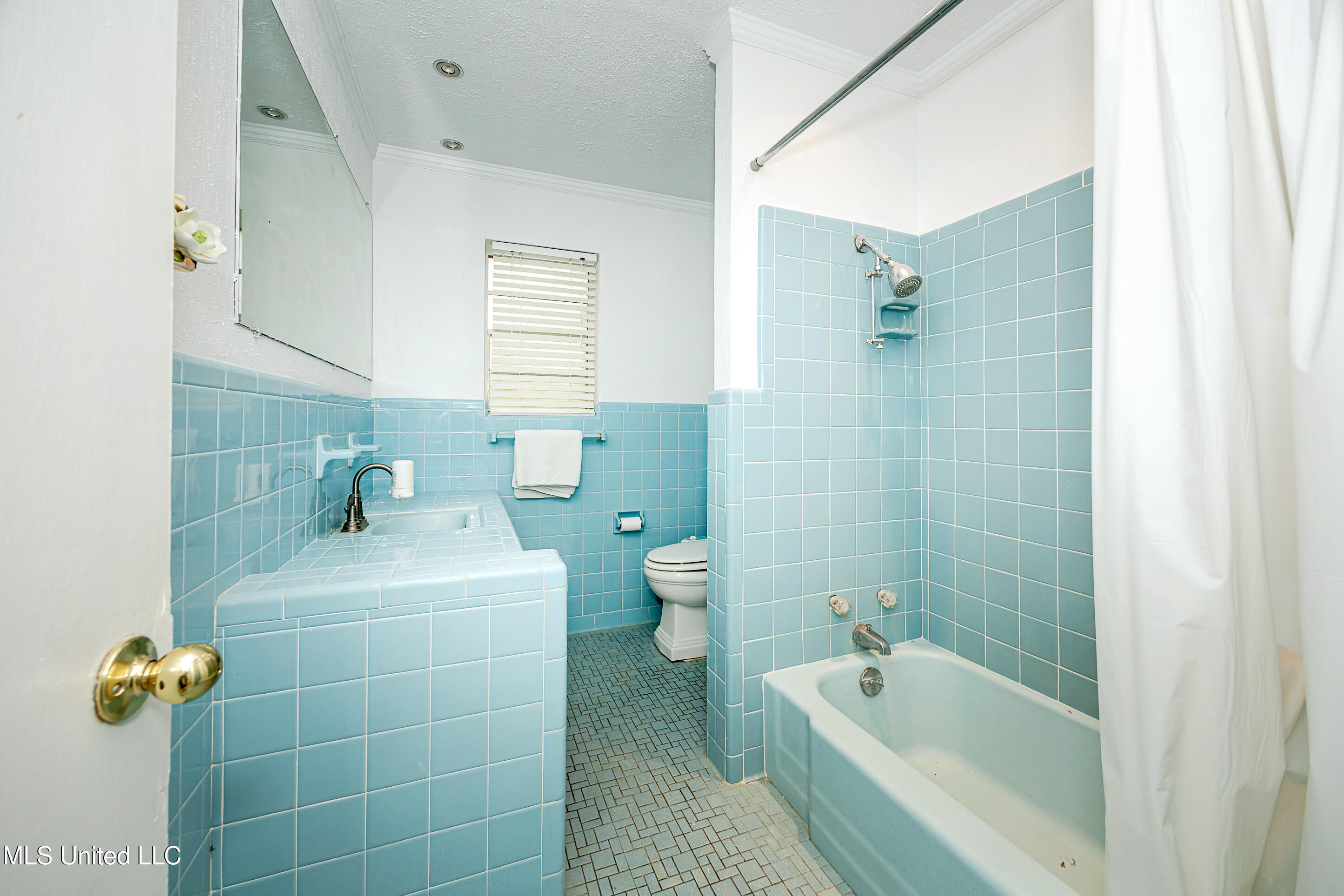 1204 Hill Crest Road Ocean Springs, MS 39564 - Photo 34 of 91 IMG_2028