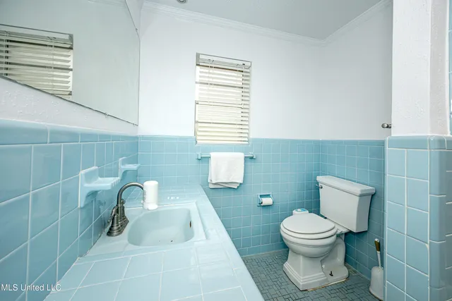 $950,000 | 1204 Hill Crest Road, Ocean Springs, MS 39564