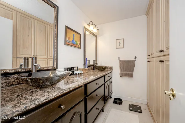 $950,000 | 1204 Hill Crest Road, Ocean Springs, MS 39564