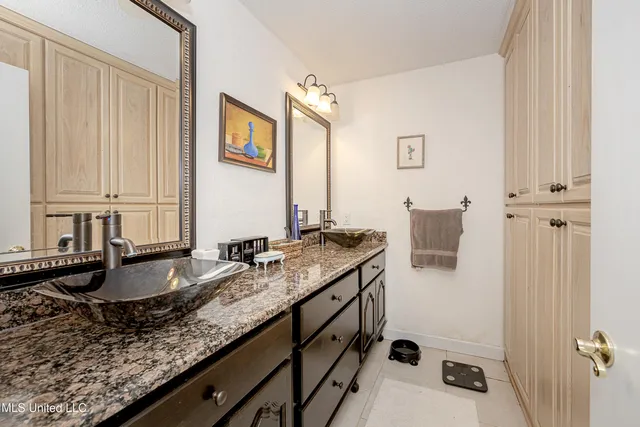 $950,000 | 1204 Hill Crest Road, Ocean Springs, MS 39564