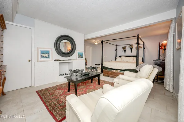 $950,000 | 1204 Hill Crest Road, Ocean Springs, MS 39564