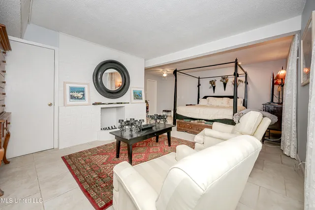 $950,000 | 1204 Hill Crest Road, Ocean Springs, MS 39564