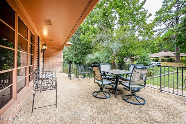 $950,000 | 1204 Hill Crest Road, Ocean Springs, MS 39564