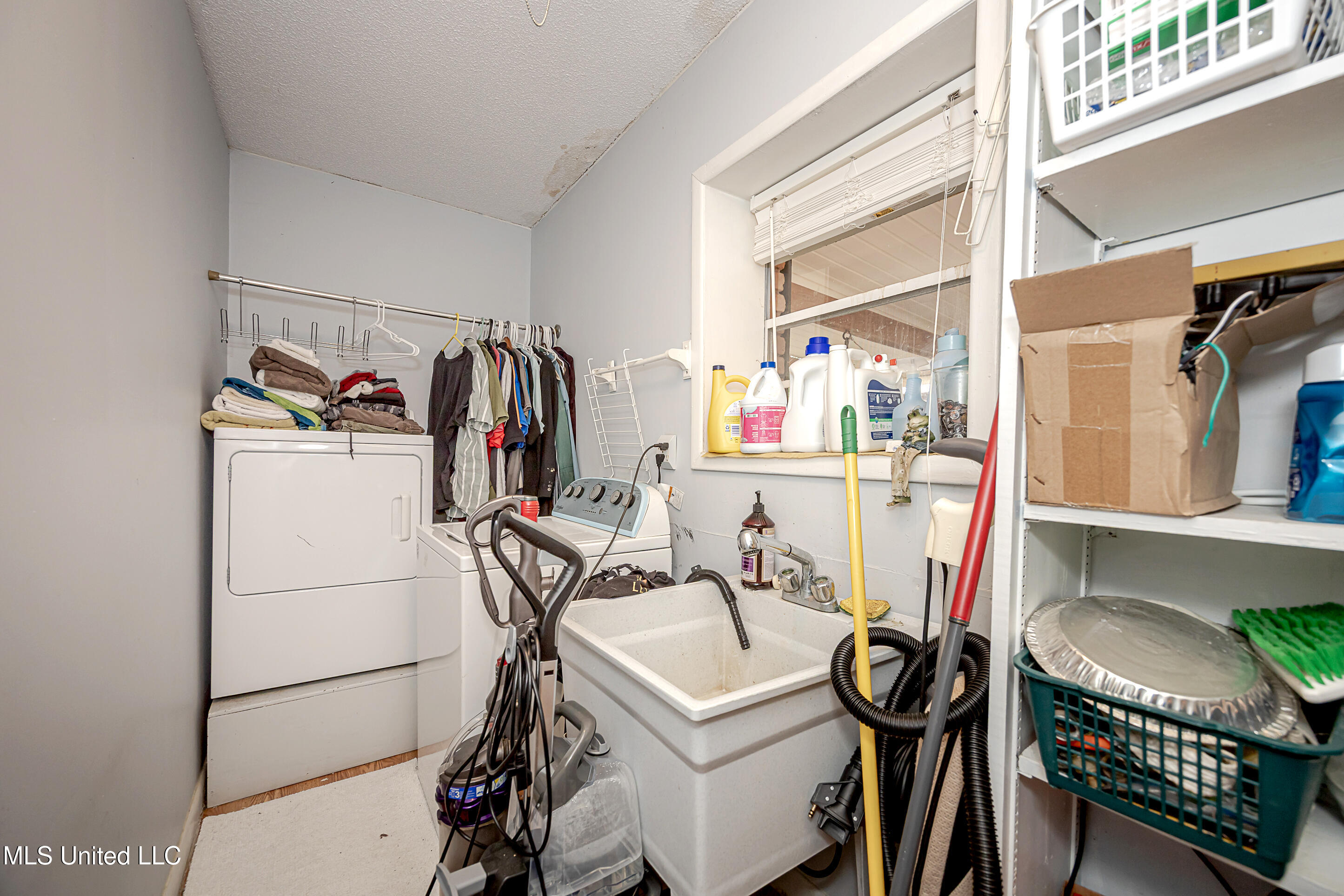 1204 Hill Crest Road Ocean Springs, MS 39564 - Photo 52 of 91 IMG_2049