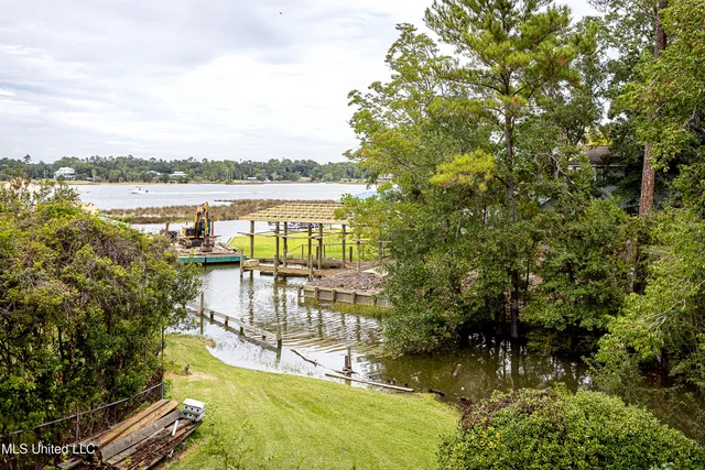 $950,000 | 1204 Hill Crest Road, Ocean Springs, MS 39564