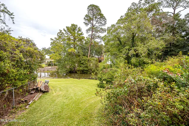 $950,000 | 1204 Hill Crest Road, Ocean Springs, MS 39564