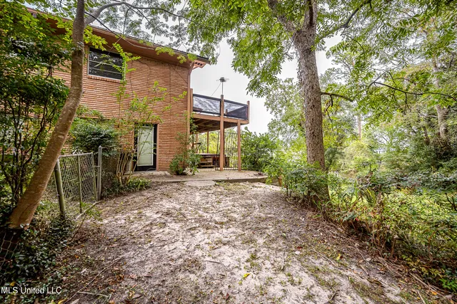 $950,000 | 1204 Hill Crest Road, Ocean Springs, MS 39564