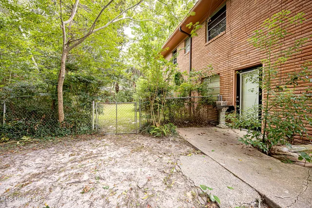 $950,000 | 1204 Hill Crest Road, Ocean Springs, MS 39564