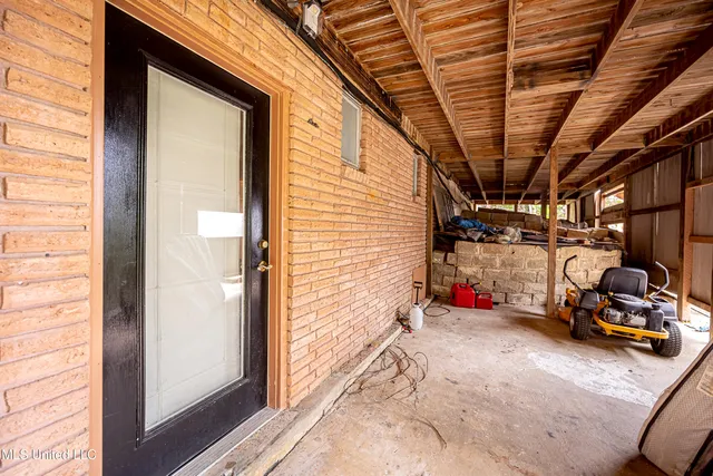 $950,000 | 1204 Hill Crest Road, Ocean Springs, MS 39564