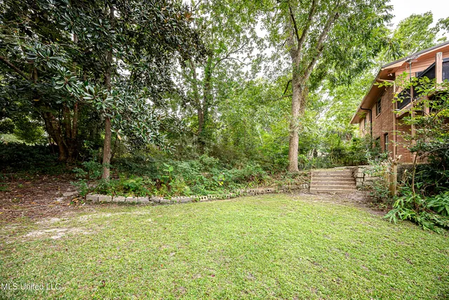 $950,000 | 1204 Hill Crest Road, Ocean Springs, MS 39564