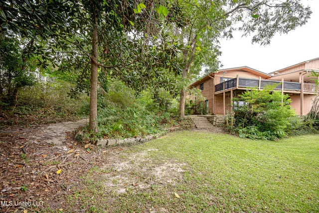 $950,000 | 1204 Hill Crest Road, Ocean Springs, MS 39564