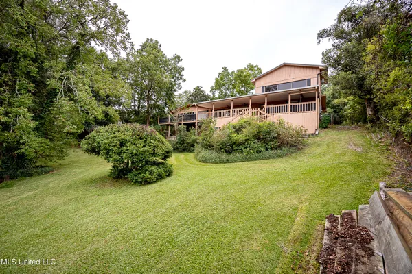 $950,000 | 1204 Hill Crest Road, Ocean Springs, MS 39564
