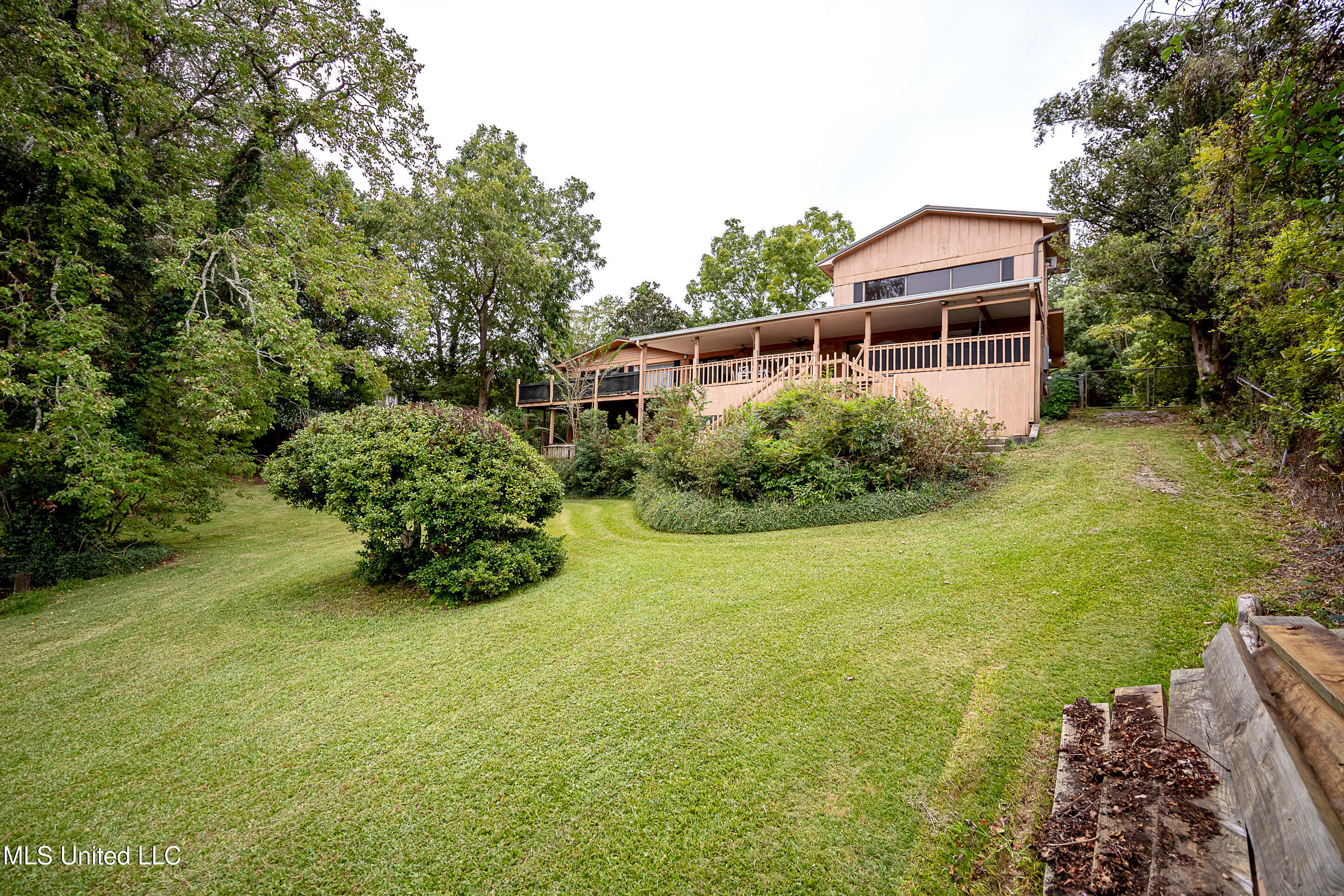 1204 Hill Crest Road Ocean Springs, MS 39564 - Photo 84 of 91 IMG_2146