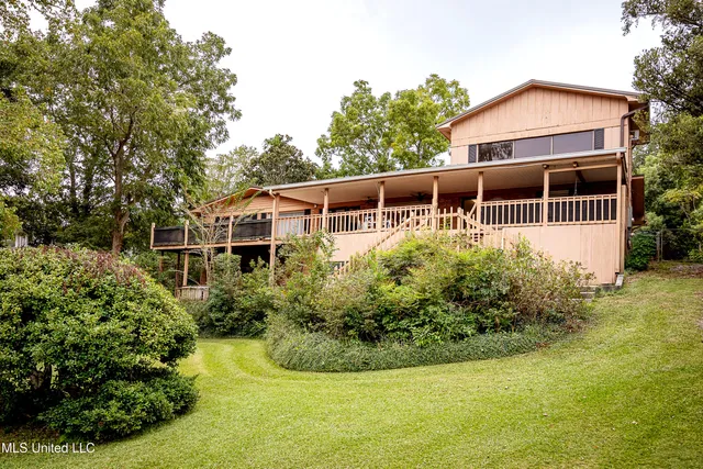 $950,000 | 1204 Hill Crest Road, Ocean Springs, MS 39564