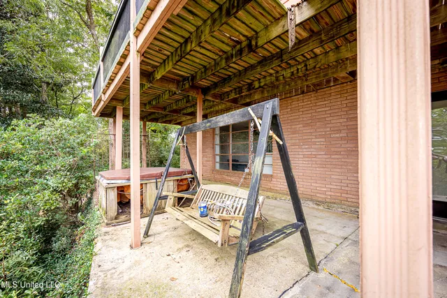 $950,000 | 1204 Hill Crest Road, Ocean Springs, MS 39564