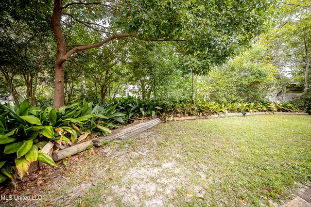 $950,000 | 1204 Hill Crest Road, Ocean Springs, MS 39564