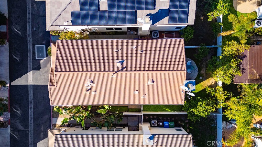 9352 Condor Court Pacoima, CA 91331 - Photo 20 of 23 a view of a house with a street