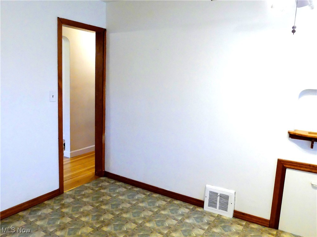 13804 Rockside Road Garfield Heights, OH 44125 - Photo 9 of 32 Gallery Image 9
