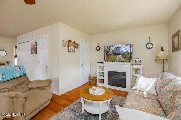 $450,000 | 366 Sir Chandler Drive, Kill Devil Hills, NC 27948